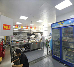 �T���L��